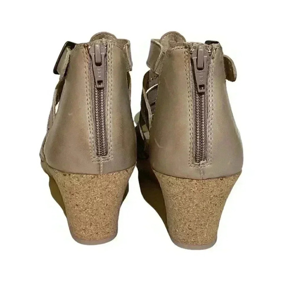 Earth Woodland Sunny Womens 9 40 Strappy Wedge Sandals Beige Leather NEW - Picture 5 of 7